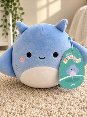Squishmallow Lux